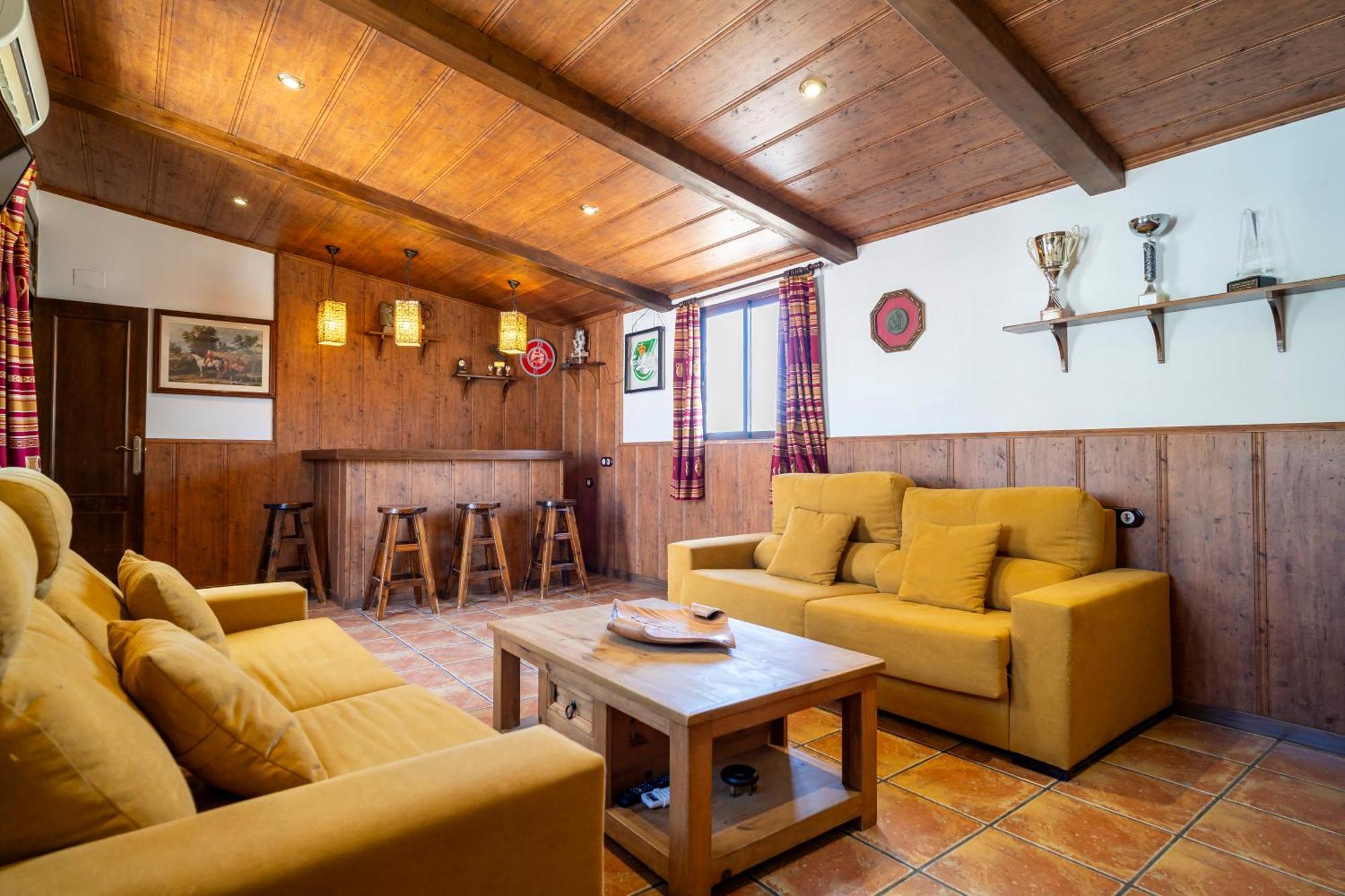 Casa Con Patio Y Terraza En Barrio Historico De La Villa, Junto Al Adarve ปรีเอโก เด กอร์โดบา ภายนอก รูปภาพ